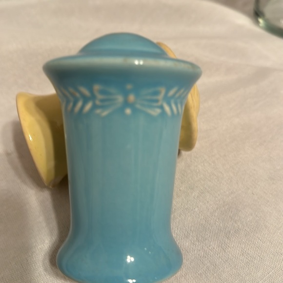 Vintage Antique salt and Pepper shakers! - Picture 4 of 5